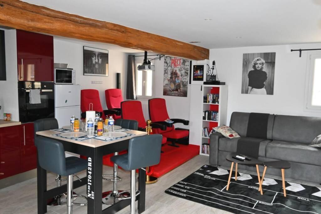 Cinema Appartement 10Mn Aeroport Roissy Cdg Villeneuve-sous-Dammartin Exterior foto