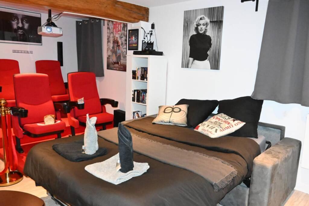 Cinema Appartement 10Mn Aeroport Roissy Cdg Villeneuve-sous-Dammartin Exterior foto